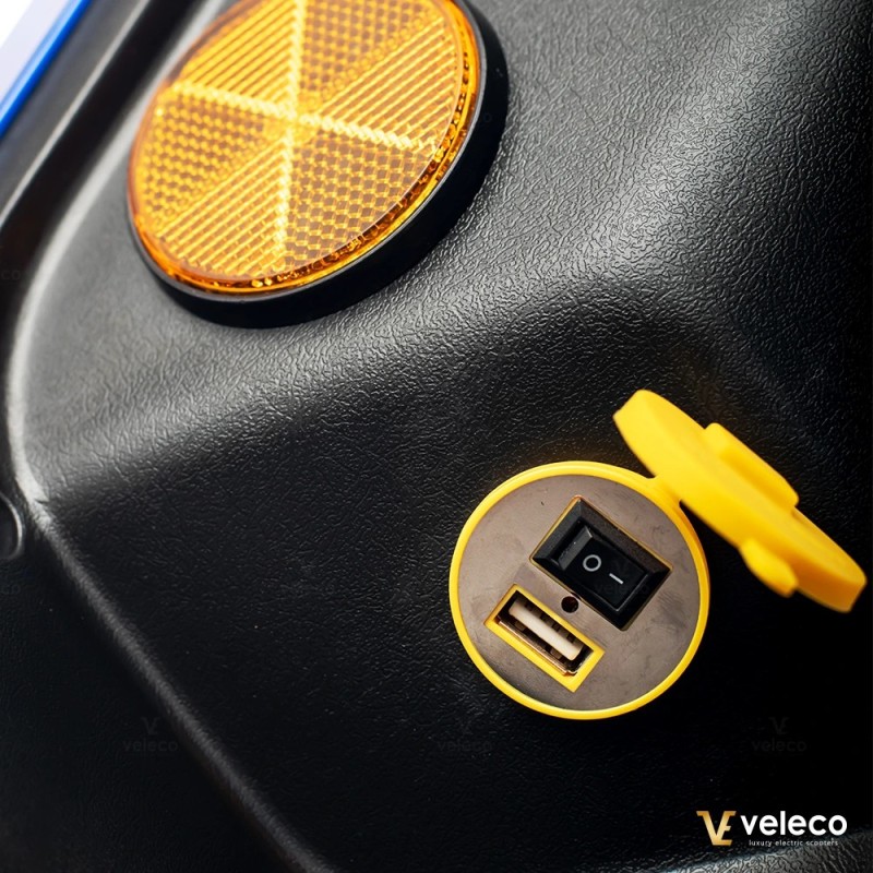 Veleco FASTER : scooter de mobilité à 4 roues, design ace