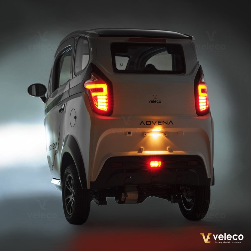 Veleco ADVENA : cyclomoteur électrique fermé 2 places type voiture