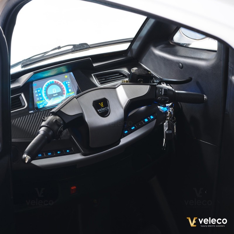 Veleco ADVENA : cyclomoteur électrique fermé 2 places type voiture