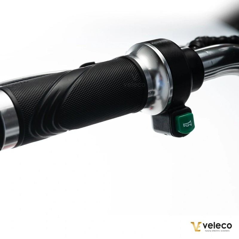 Veleco ZT16 : scooter de mobilité compact 3 roues